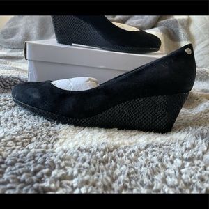 Calvin Klein Lin kid suede snake print heel